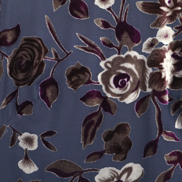 Navy Burnout Floral Dress - Picture 14 of 16